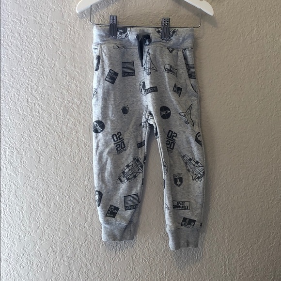 Space sweatsuit🚀 - Picture 2 of 3